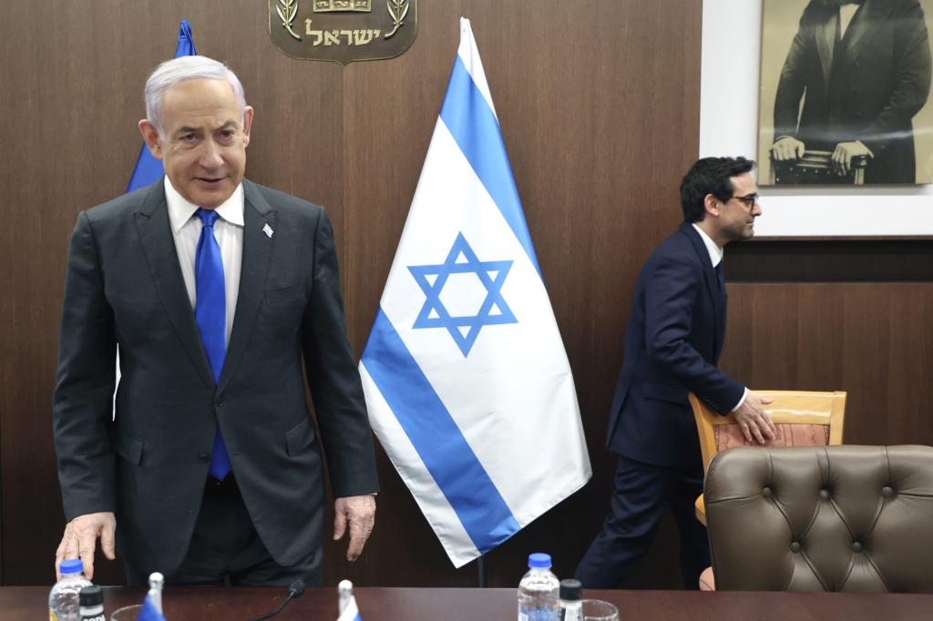 Netanyahu rejects Hamas cease-fire demands, vows to fight until âabsolute victoryâ